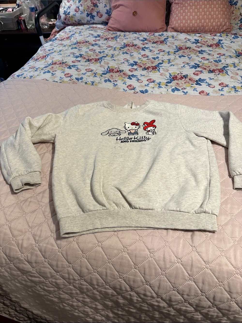 H&M Light Gray Hello Kitty & Friends Sweatshirt with Red Accent